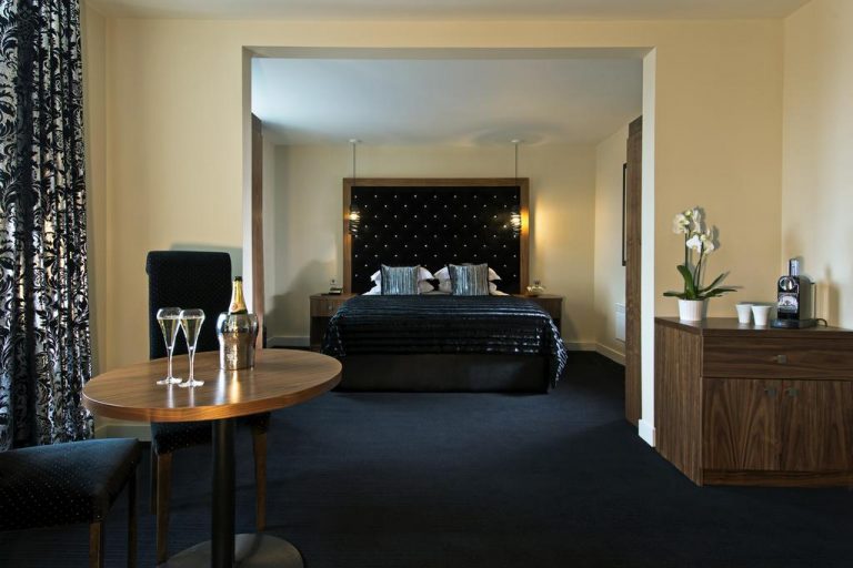 Hotel Colessio room5 768x512